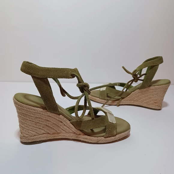 Nine West Womens Green Suede wedge size 6 M In Original Box see pictures for ref - Picture 4 of 9